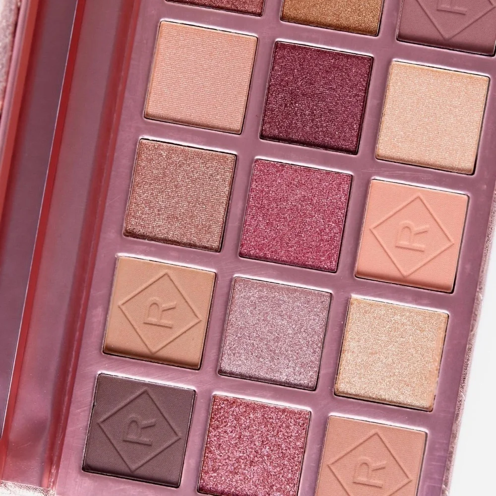 NEW Makeup Revolution Glam Glow Soft Glamour Eyeshadow Palette 18 Shades Neutral